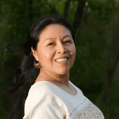 Photo of Norma Martinez for Norma Nahua Art Website. Acerca-de-Mi-Norma-Nahua-Art-Main-Foto