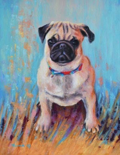 Pintura de perro pug. El perro tiene un collar con rallas rojas y azules.